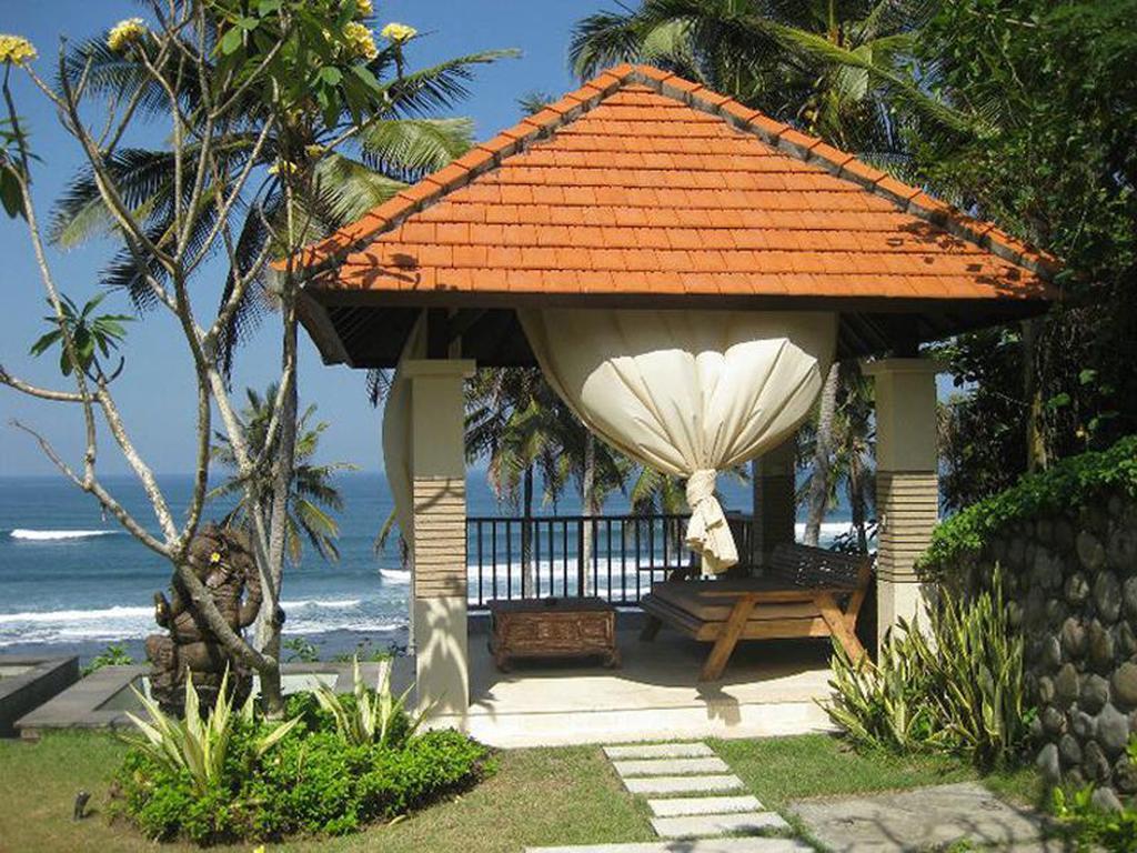 Villa Rumah Pantai Bali Selemadeg  Exterior photo